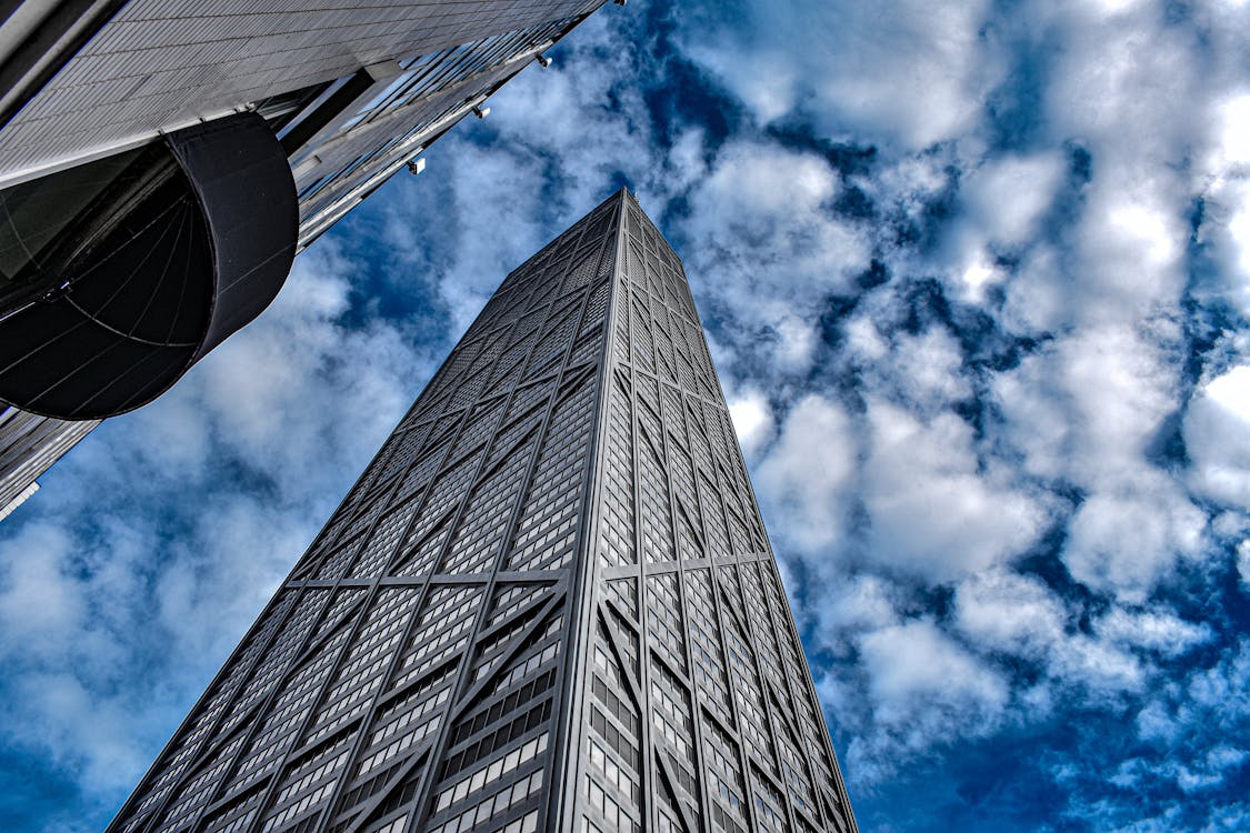 Villa güvenlik kamera ve alarm sistemi